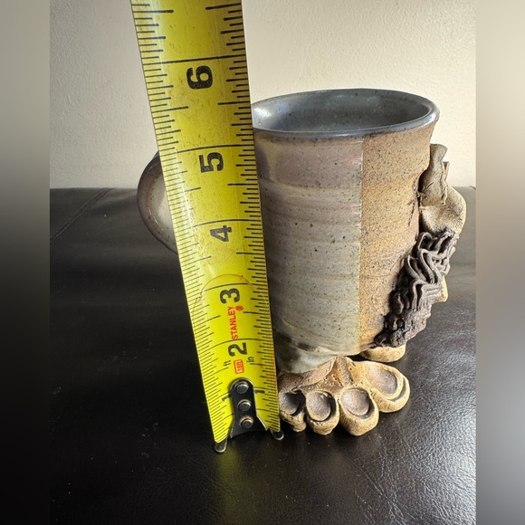Studio Pottery Stoneware Funny Ugly Face Mug with Feet - Picture 7 of 8